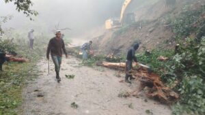 Lluvias registradas en Hidalgo provocan diversas afectaciones en la red carretera.