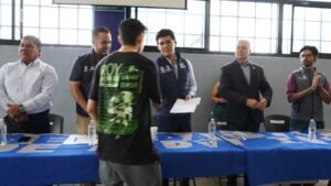 Concluyen primaria y secundaria 16 personas en rehabilitación por adicciones en Querétaro